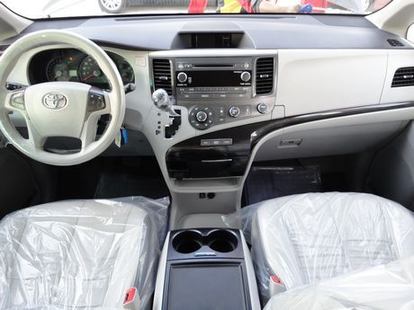 Toyota豐田 Sienna 照片2