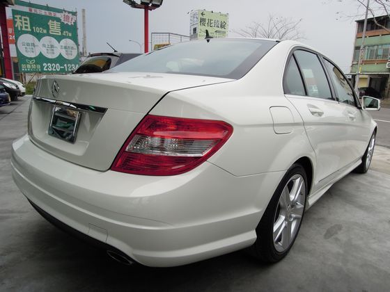 賓士 C-Class C 300 照片10