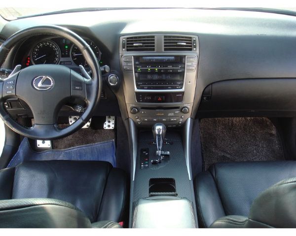 2007 稀有白色黑內裝 LEXUS I 照片2