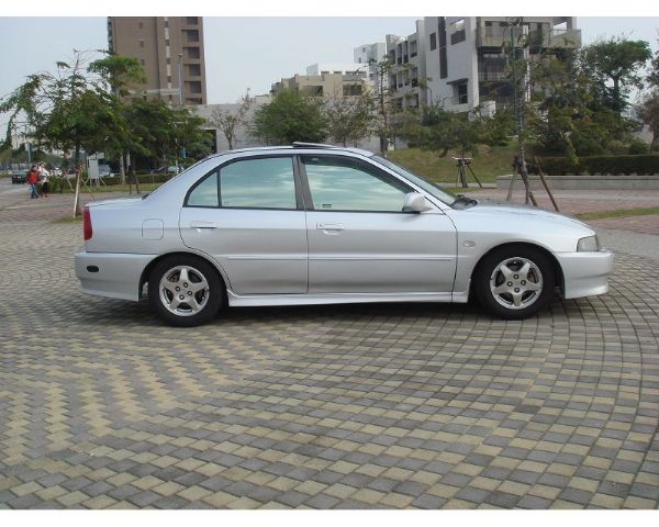 2001 三菱 Virage 天窗 代步 照片9