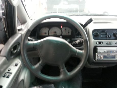 Mitsubishi SpaceGear 照片3