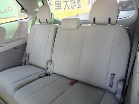 Toyota豐田 Sienna  照片7