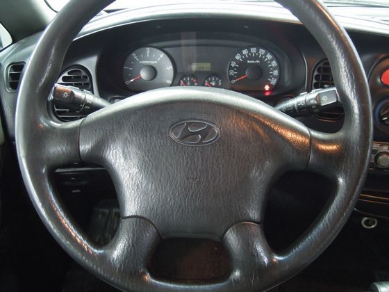 Hyundai 現代 Starex 照片6