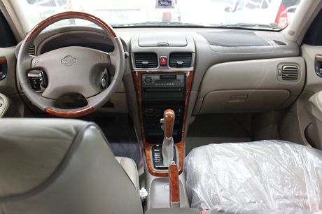 Nissan 日產 Sentra180 照片2