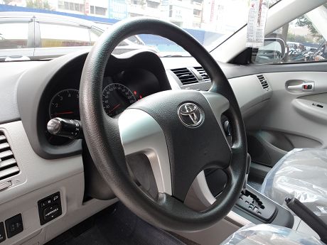 Toyota豐田 Altis 照片4