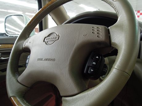 Nissan 日產 Serena QRV 照片3