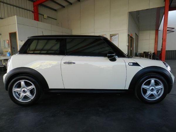 MINI 迷你 Cooper 白 1.6 照片10