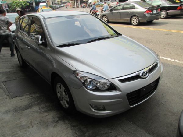 現代 i30 1.6 2011年只跑2萬 照片2