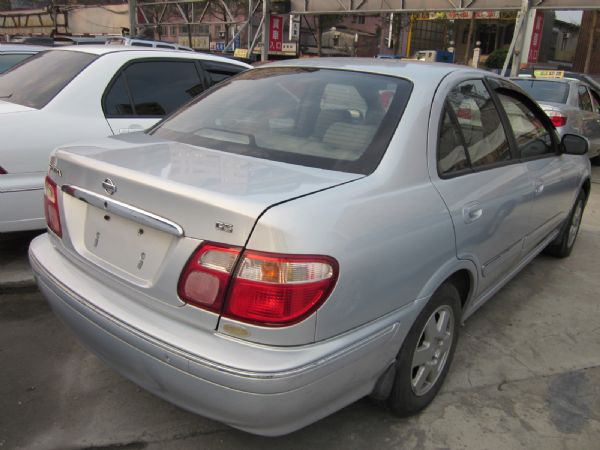 Nissan Sentra 照片2