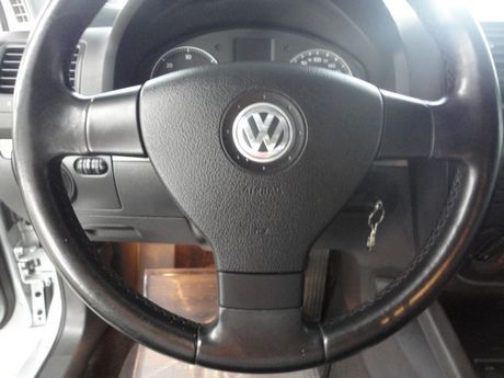 VW 福斯 Golf TDi 照片4