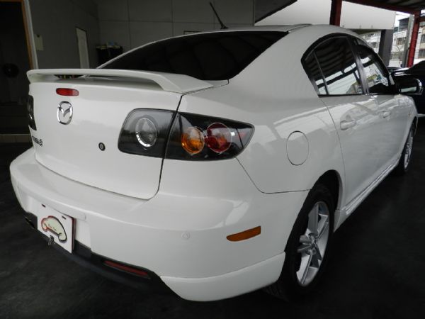 Mazda 馬 3S 白  照片10