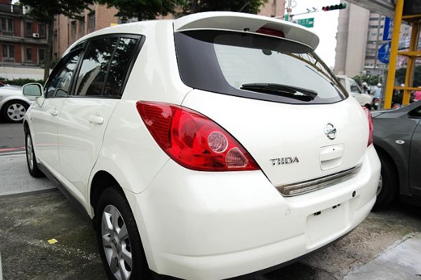 08年Nissan Tiida 照片2