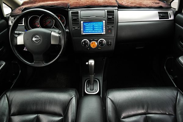 08年Nissan Tiida 照片3
