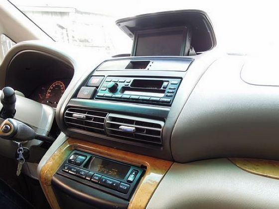 日產 Serena QRV 照片8