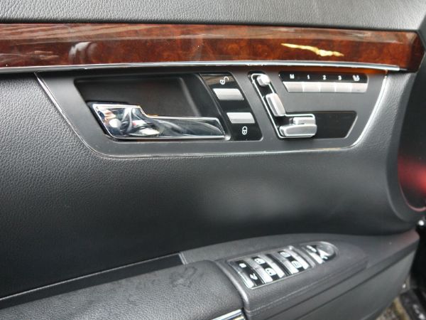 Benz S350 天窗 大螢幕 導航  照片9