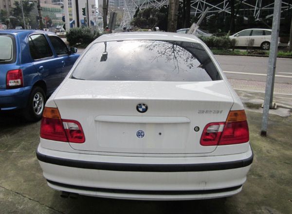 Bmw 323i 2.5 全額貸免頭款 照片4