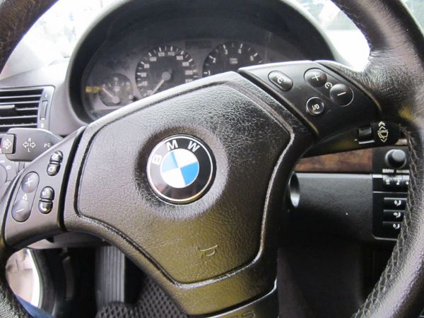 Bmw 323i 2.5 全額貸免頭款 照片8