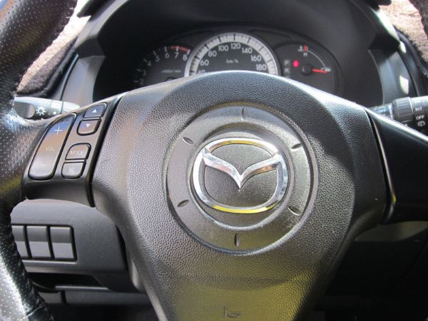 Mazda 5 2.0 七人座 白色 照片9