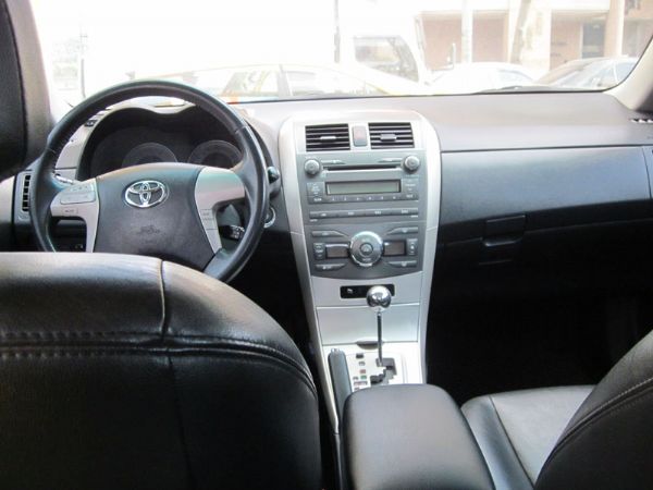 Toyota Altis 原廠保養 車庫 照片5