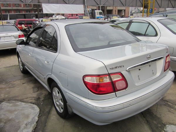 Nissan Sentra 超便宜代步車 照片6