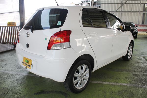 Toyota 豐田 Yaris G版 照片8