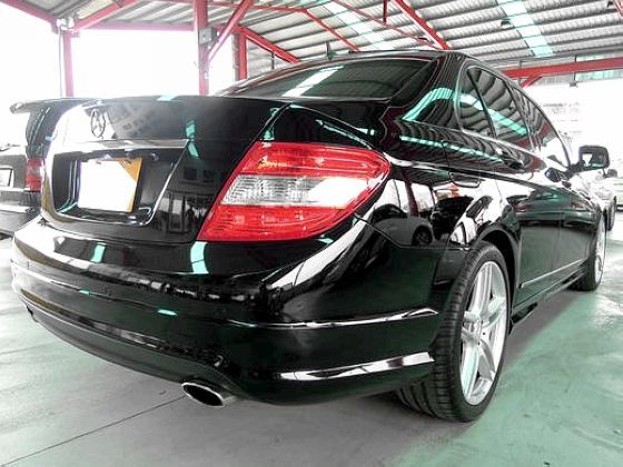 賓士 C-Class C 300 照片10