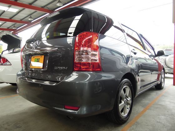 Toyota豐田 Wish 照片10