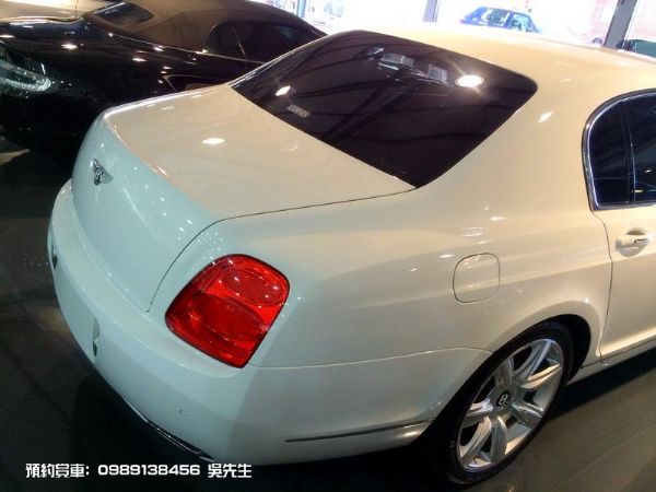 BENTLEY FLYING SPUR 照片3