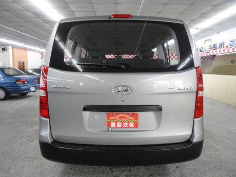 Hyundai 現代 Starex 照片10