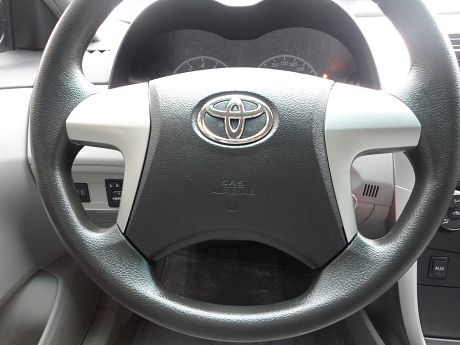 Toyota豐田 Altis 照片4