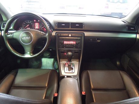 Audi 奧迪 A4 1.8T 照片2