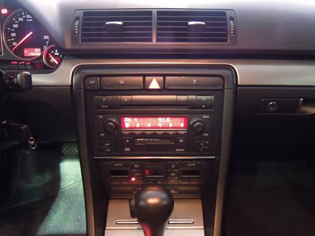 Audi 奧迪 A4 1.8T 照片4