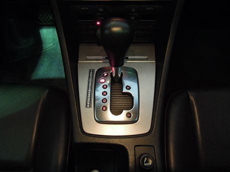 Audi 奧迪 A4 1.8T 照片5