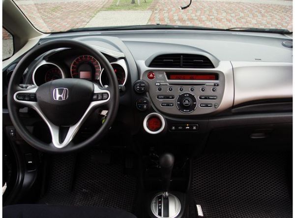 2012 HONDA FIT 水晶黑 快 照片2