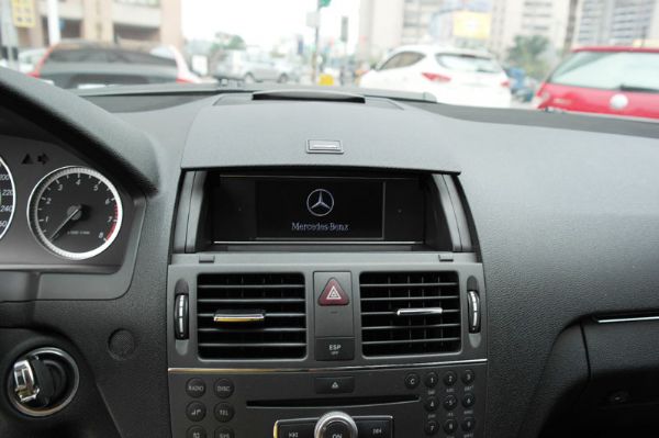2010~2011年Benz C200  照片6