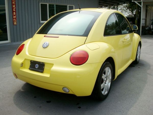 VW BEETLE 00年 2.0黃 照片9