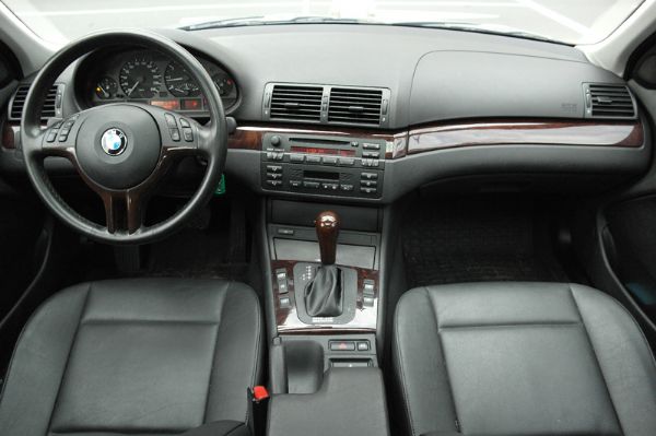 Bmw 318i 2.0 寶藍色 照片3