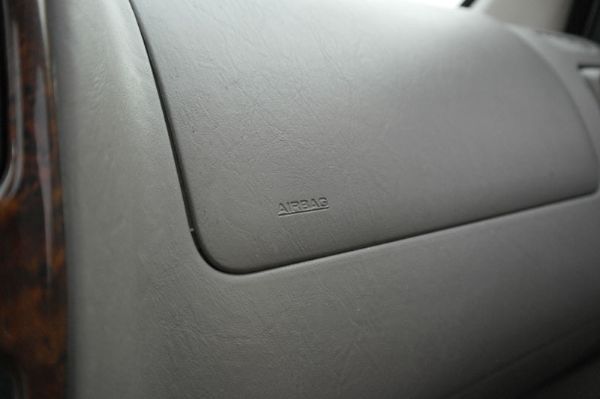 Ford Escape 銀色 照片6