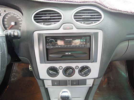 Ford 福特 Focus 2.0 照片4