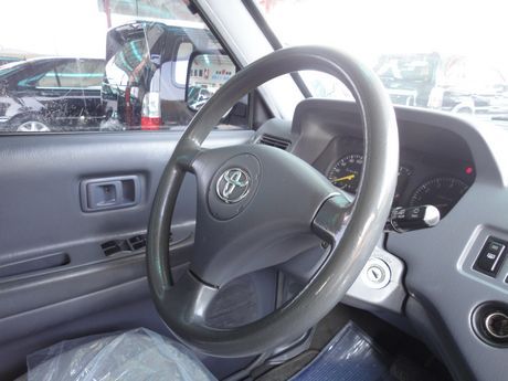 Toyota豐田 Zace(瑞獅)  照片3