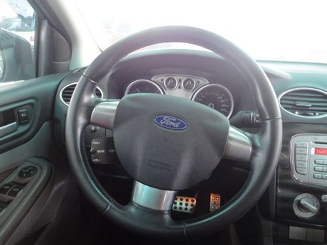 Ford 福特 Focus(柴油) 照片3