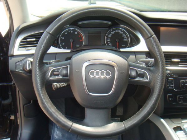 AUDI A4 1.8T 照片9