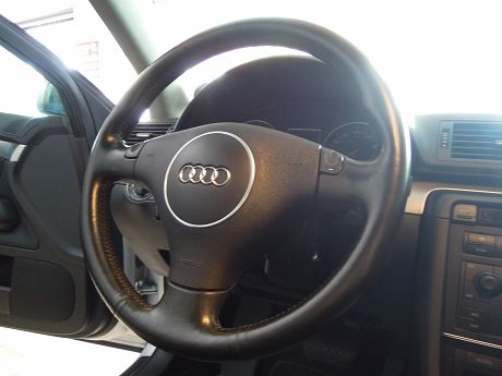 Audi A4 1.8T Avant 照片3