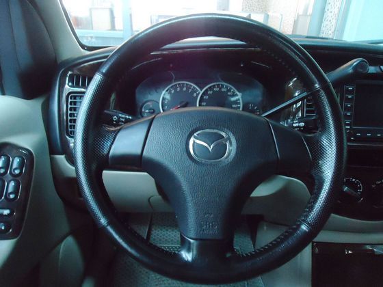 Mazda 馬自達 Tribute 照片5