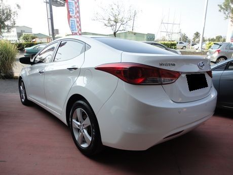 Hyundai 現代 Elantra 照片10