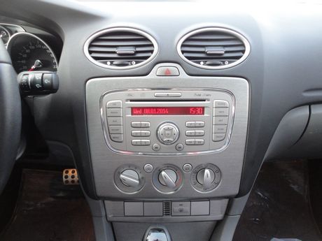Ford 福特 Focus 2.0 照片4