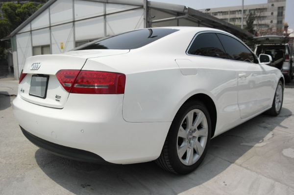 Audi A5 2.0T 白色 雙門轎跑 照片2