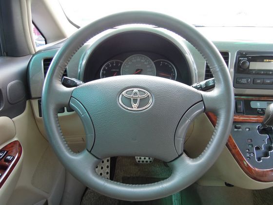 Toyota 豐田 Wish 照片7