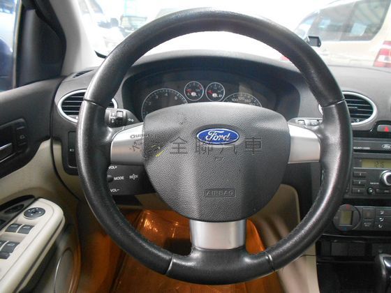 Ford 福特 Focus 1.8 照片5