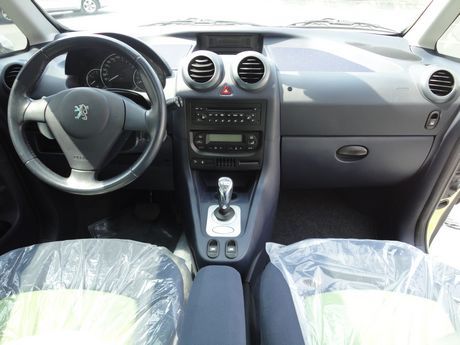 Peugeot 寶獅 1007 照片2